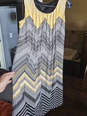 Perceptions Yellow & Black Chevron Print Sleeveless Dress